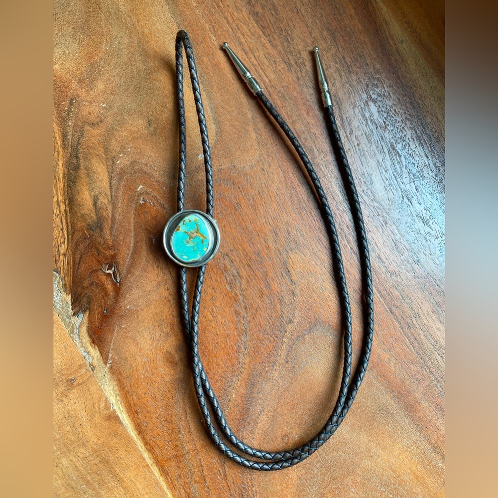 Aplenglow Jewelry Bolo